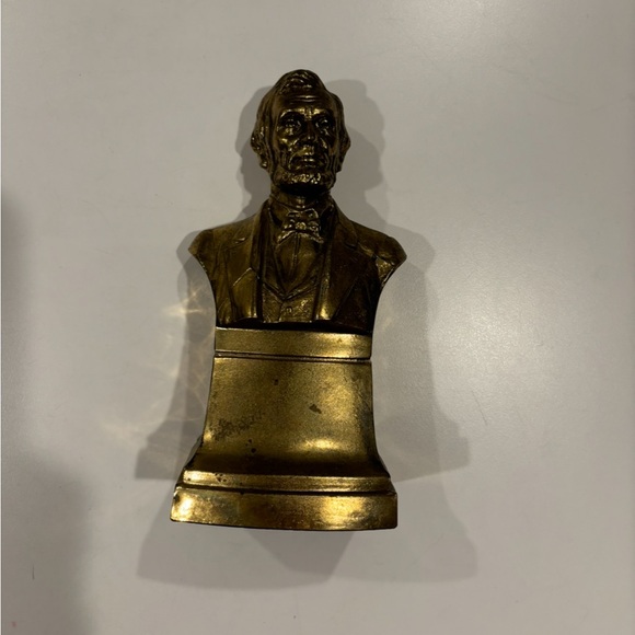 Vintage 1960’s Abraham Lincoln Bust Bookend Antique Brass 8”Height - Picture 9 of 14